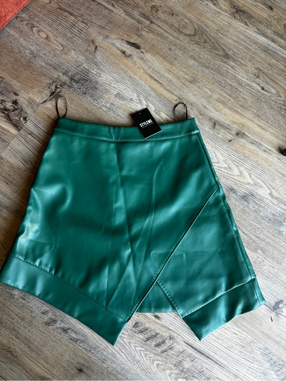 STYLEWE Emerald Green Asymmetrical Faux Leather Skirt